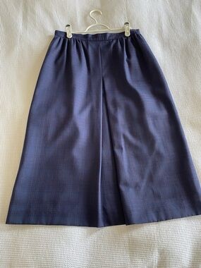 Aquascutum London Dark Blue  Small Red Check Wool A-Line Skirt. Vintage size 12